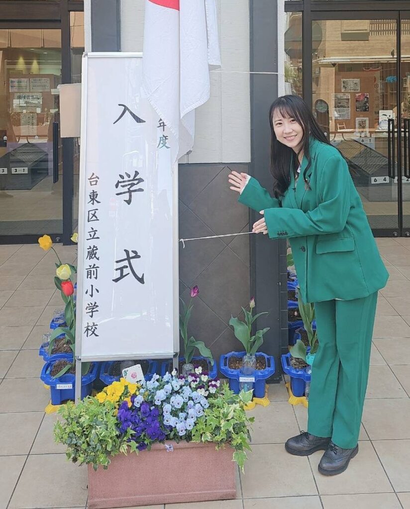 地域の学校行事に出席しています